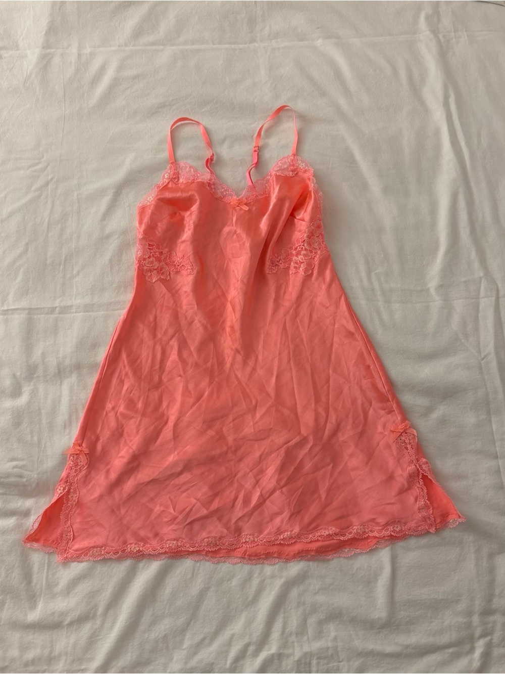 2013 Super cute Y2K Victoria's Secret pink lace slip dress with bow detail, XS